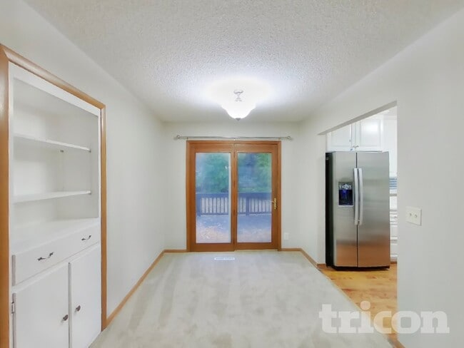 6928 45th Place N, Minneapolis, MN 55428 - photo 4