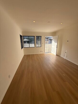1543 11th St Unit D, Santa Monica, CA 90401