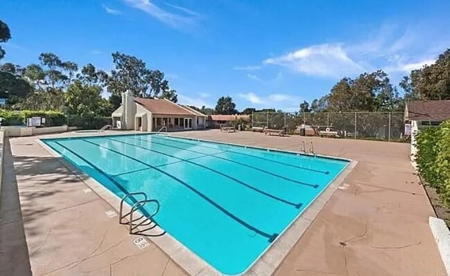 2746 Via Tulipan, Carlsbad, CA 92010 - photo 7