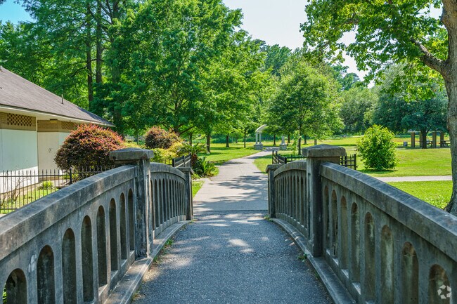 Betty Virginia Park is a large green space located in Caddo Heights/South Highlands.