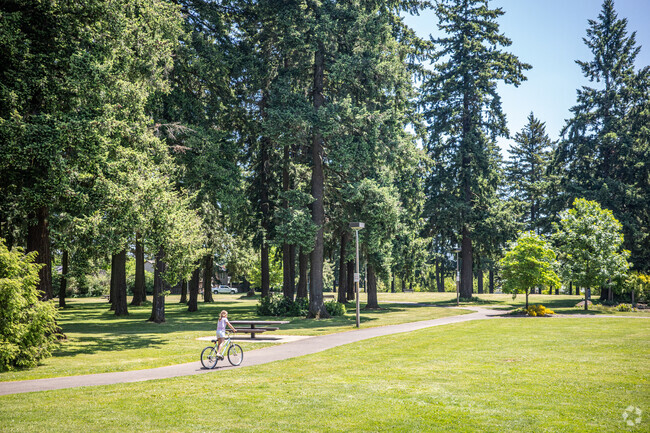 The Earl Boyles Park in Lents, OR is filled with bike paths, trees, and shaded fields.