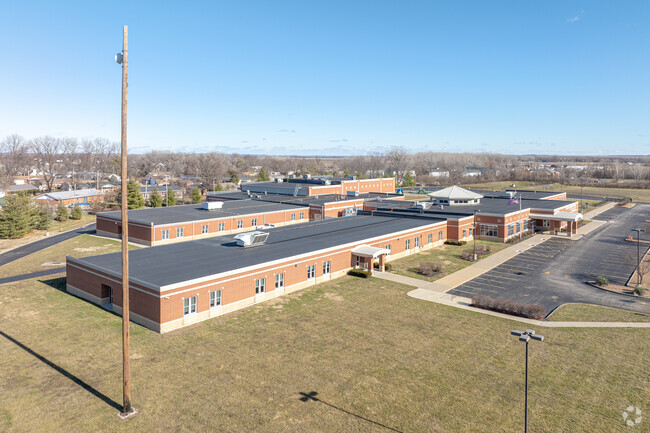 Discovery Elementary School serves students in grades K-5.
