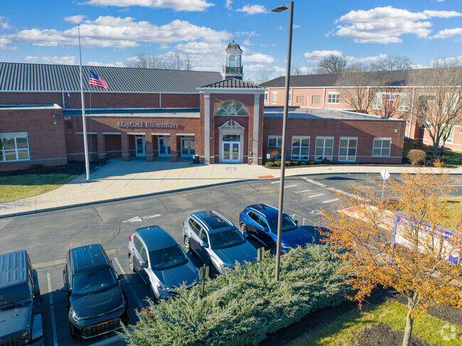The student population of Mayfield Elementary School is 451 and the school serves PK-5.