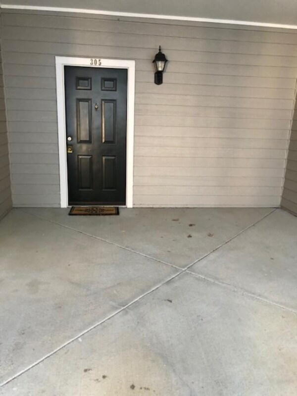 13058 Autumn Woods Way unit 305, Fairfax, VA 22033 - photo 4