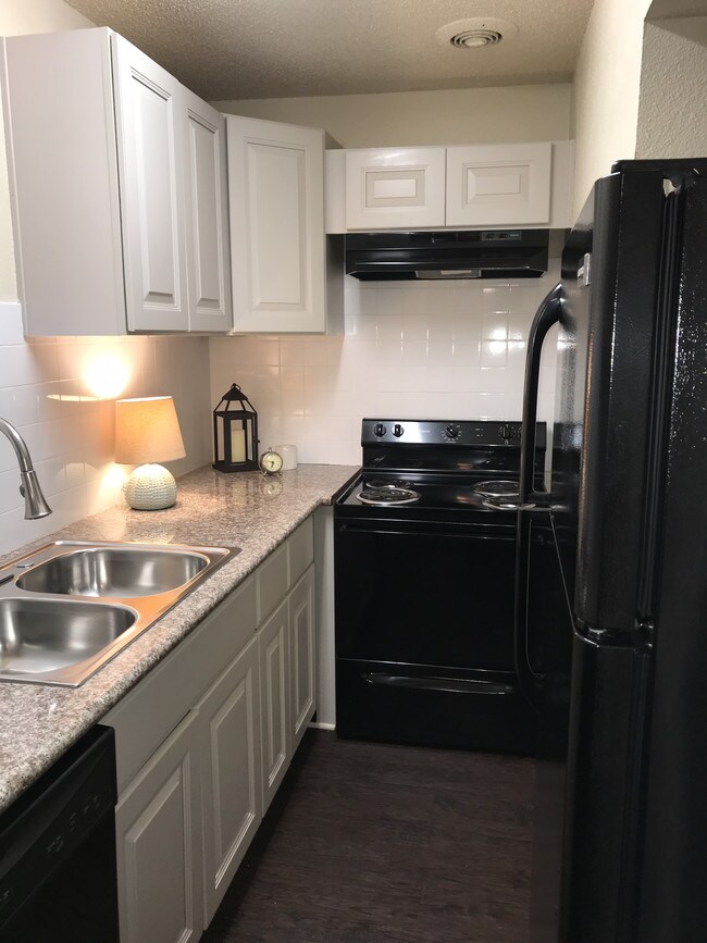 826 S Travis St, Sherman, TX 75090