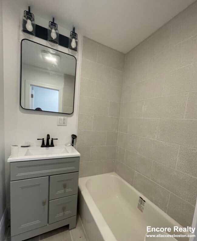 117 Orleans St unit 9, Boston, MA 02128 - photo 6