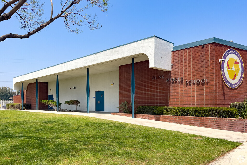 Olive Middle School serves grades 6-8.