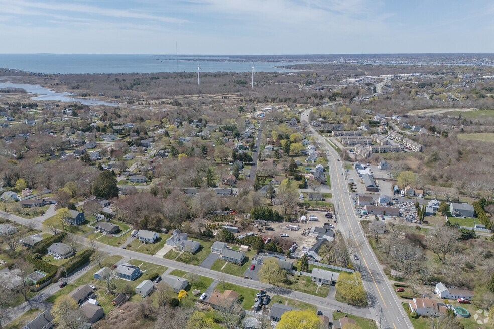 NH_EastFairhaven__5299049_P2_V1_BG_050125