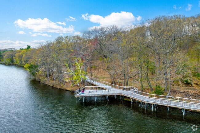 The City of Worcester, in collaboration with the Greater Worcester Land Trust, recently built Coes Reservoir Boardwalk.