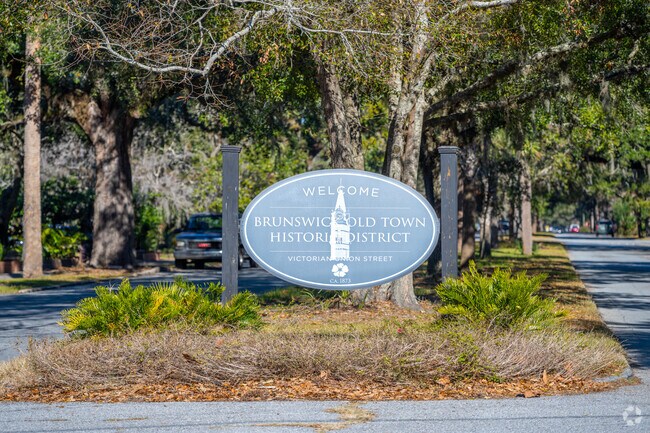 Brunswick’s Old Town Historic District welcomes you with tree-lined streets and Victorian charm.