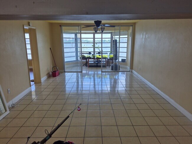 1300 NE 191st St unit A210, Miami, FL 33179 - photo 4