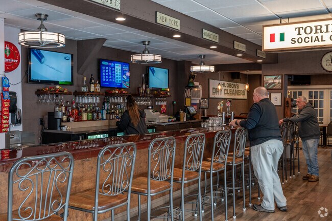 Deborah’s Down The Road is a welcoming local spot to enjoy drinks and relax in Lippitt-Harris.