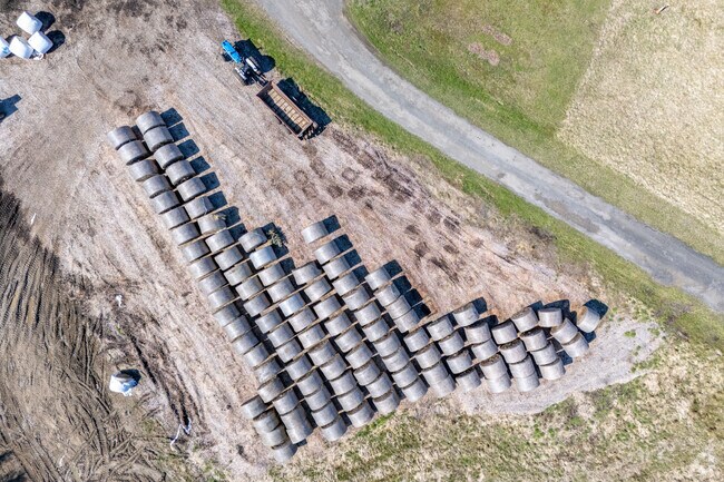 Many homes in Portland are close to farmland.