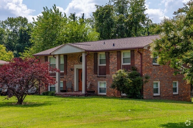 Colonial Revival homes in Governors Square, Clarksville, are few and far between.