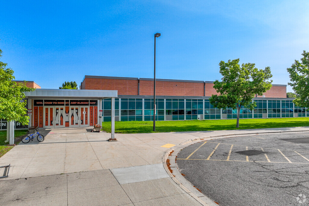 R. Asp Elementary School has great teachers and staff.