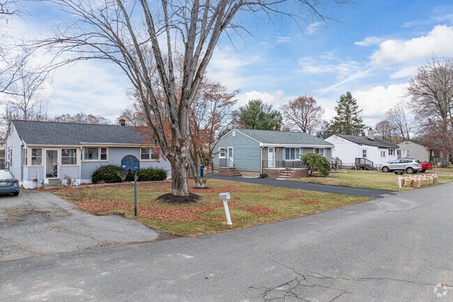 Andover homes vary widely in size and type, with ranches and Cape Cods especially popular.