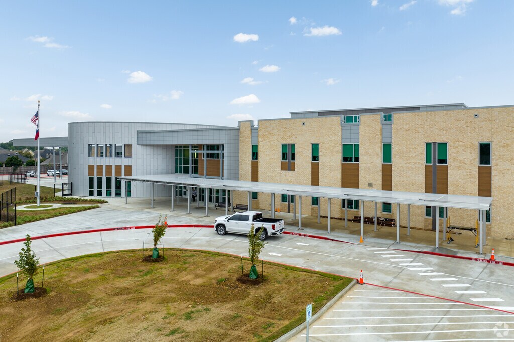 Students can attend Port Neches Intermediate School located in the heart of town.