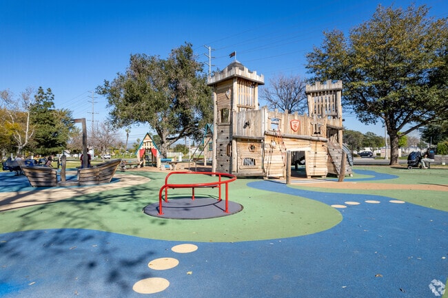 Lincoln Park in Corona features a ship-themed playground for kids.