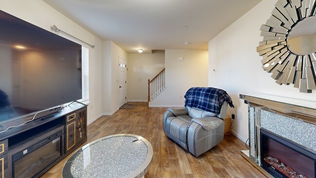 625 Byler Cir, Cornwall Borough, PA 17042 - photo 3