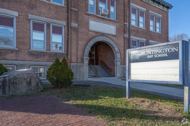 Welcome to Huntington Elementary School in Brockton.