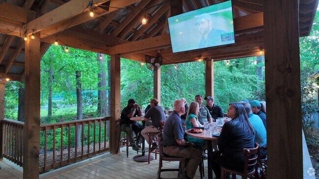 Jamaican Jerk Chicken, signature crab soup, fresh scallops, and fresh filets await you at Raes.