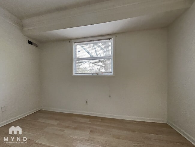 7992 Shady Oak Trail, Charlotte, NC 28210 - photo 7