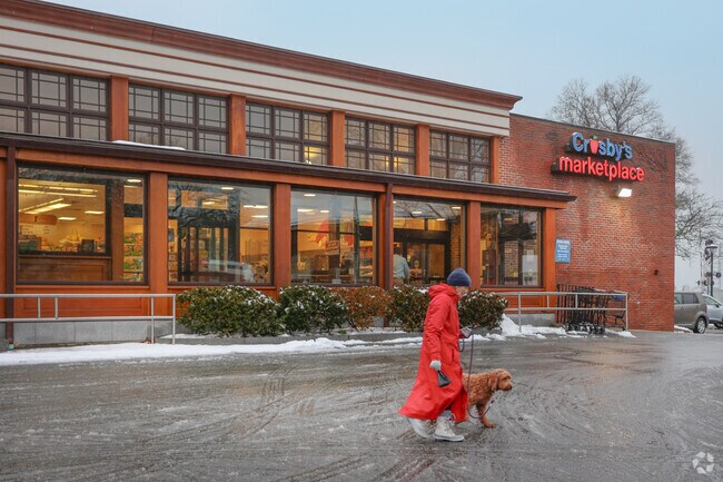 Magnolia shoppers head to Manchester By The Sea to get their groceries from Crosby's.
