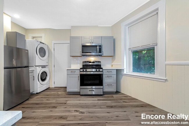 63 Fairbanks St unit 46-2, Brighton, MA 02135 - photo 3