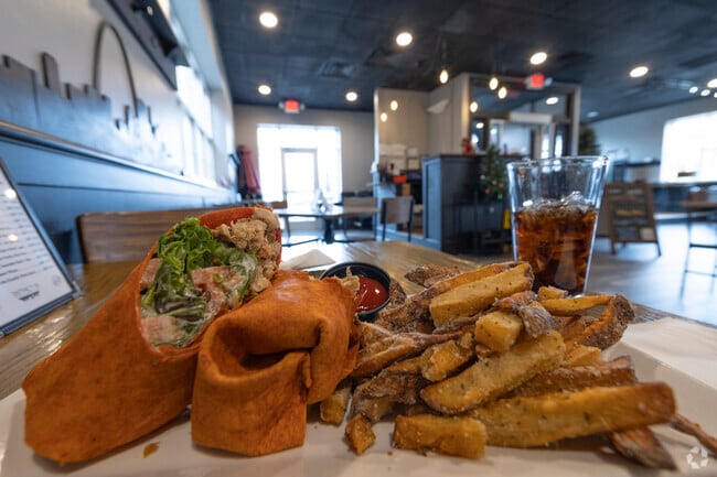 District 13 is a gastropub with modern American cuisine in downtown Sunbury.