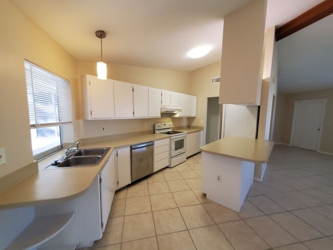 1436 SE 33rd Terrace, Cape Coral, FL 33904 - photo 7