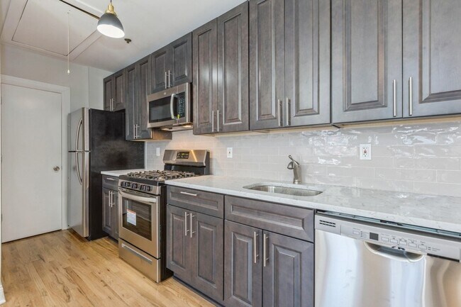 1017 Jefferson St unit 204, Hoboken, NJ 07030 - photo 3