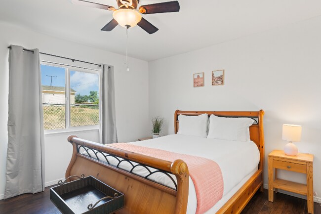 61600 Palm Vista Dr unit Room Rental in Main, Joshua Tree, CA 92252 - photo 2