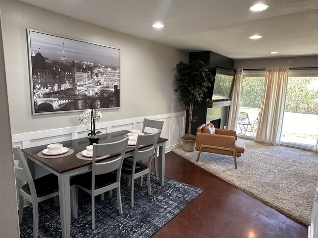 2777 Davison Ave unit Beautiful Townhome, Auburn Hills, MI 48326 - photo 4