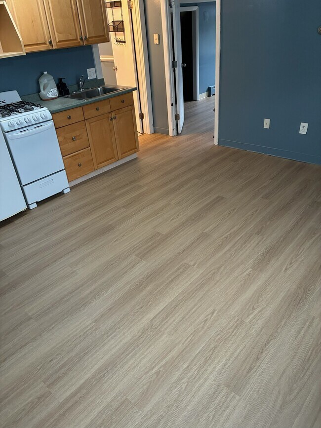 5 Cliff St Unit 6, Beverly, MA 01915