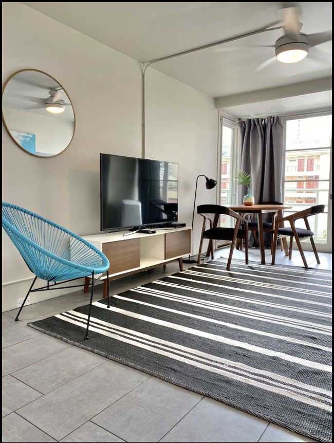 Dining Table and 60