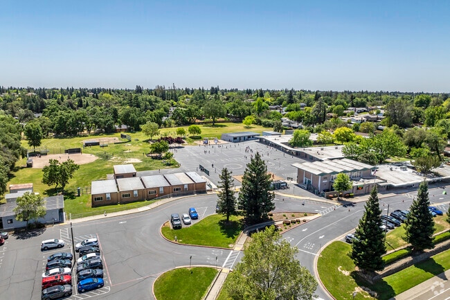 Pershing Elementary offers a variety of classes across several buildings on campus.