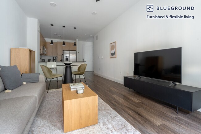 3403 Harmon Ave unit FL2-ID141, Austin, TX 78705 - photo 3