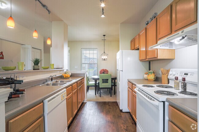 Watersedge, Champaign, IL 61822 - photo 4