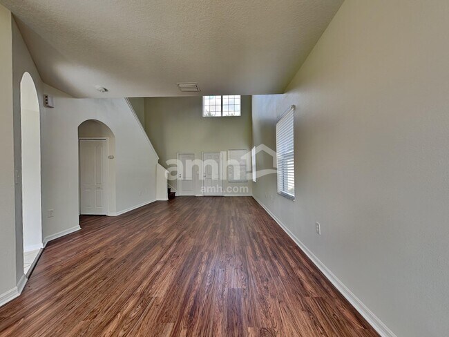 12769 Evington Point Dr, Riverview, FL 33579 - photo 6