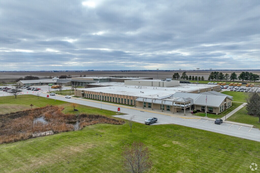 South Newton Elementary School is in the heart of Kentland.