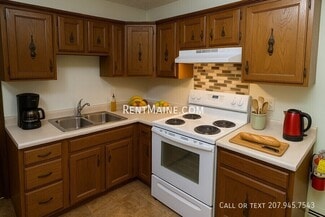 14 Rancourt Ave Unit B, Winslow, ME 04901