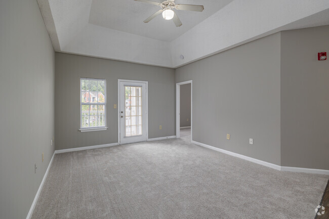 3BR, 2BA - 1,350SF - Living Room