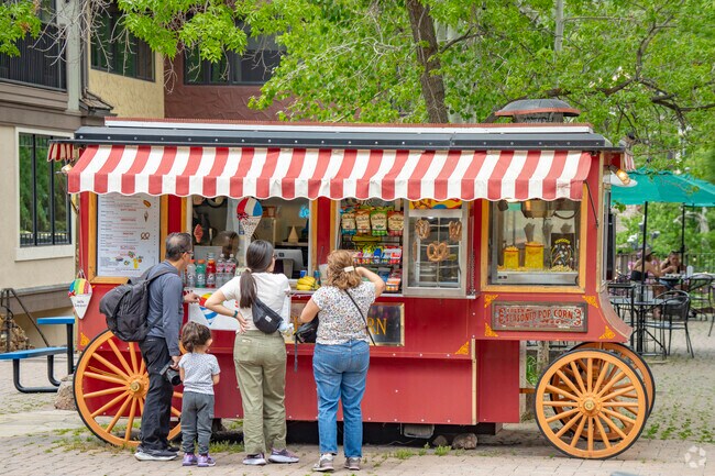 Vail, Colorado is wonderfully family-friendly, offering everything from outdoor adventures to cultural festivals, scenic parks to learning trails—making it easy for kids and parents alike to fall in love with mountain life.