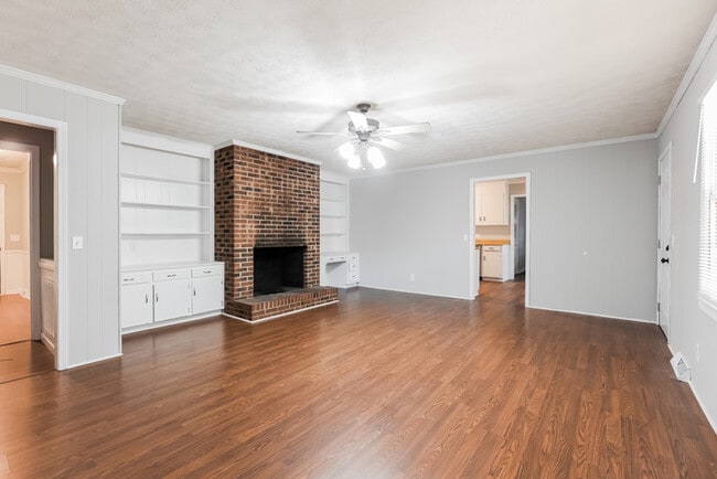 140 Oak Park Dr, Mauldin, SC 29662 - photo 4