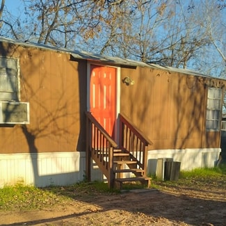 673 Avenue G, Poteet, TX 78065