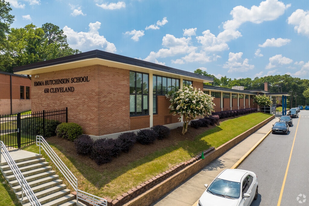 Huthcinson Elementary School is located at 650 Cleveland Ave SW, Atlanta, GA 30315.