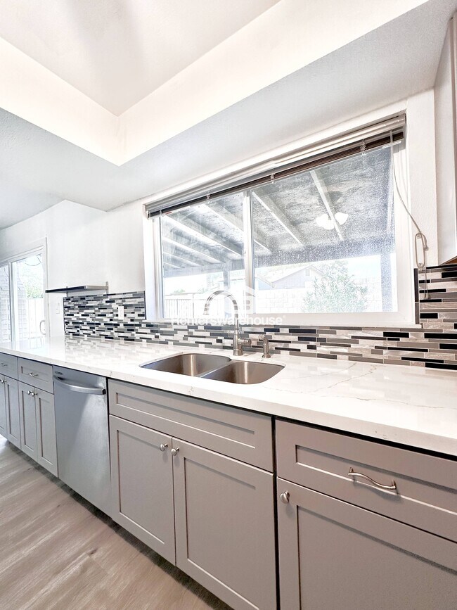 17624 N 20th Dr, Phoenix, AZ 85023