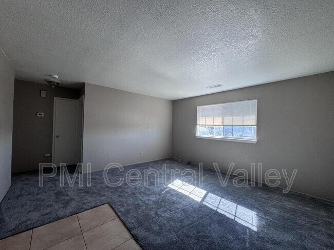 417 Sutter St unit D, Manteca, CA 95336 - photo 2