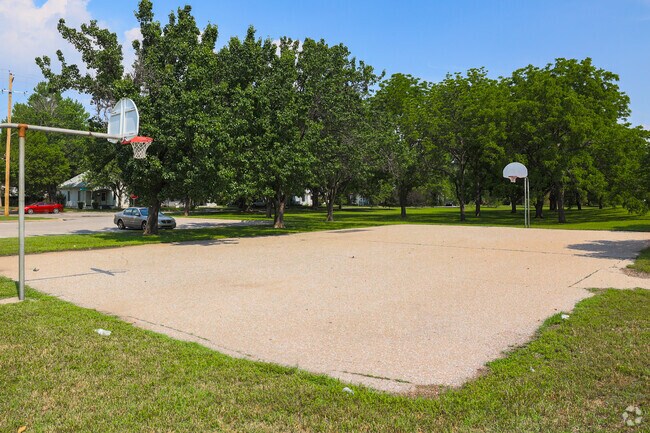 Minisa Park visitors can enjoy a game of basketball in North Riverside.