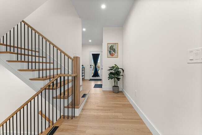 21 Bolton St, Waltham, MA 02453 - photo 2